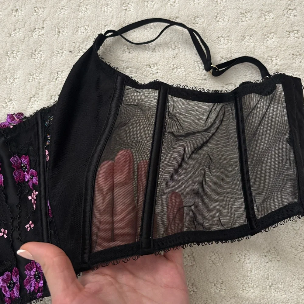 Victorias Secret Very Sexy Unlined Black Floral Corset - Picture 7 of 8